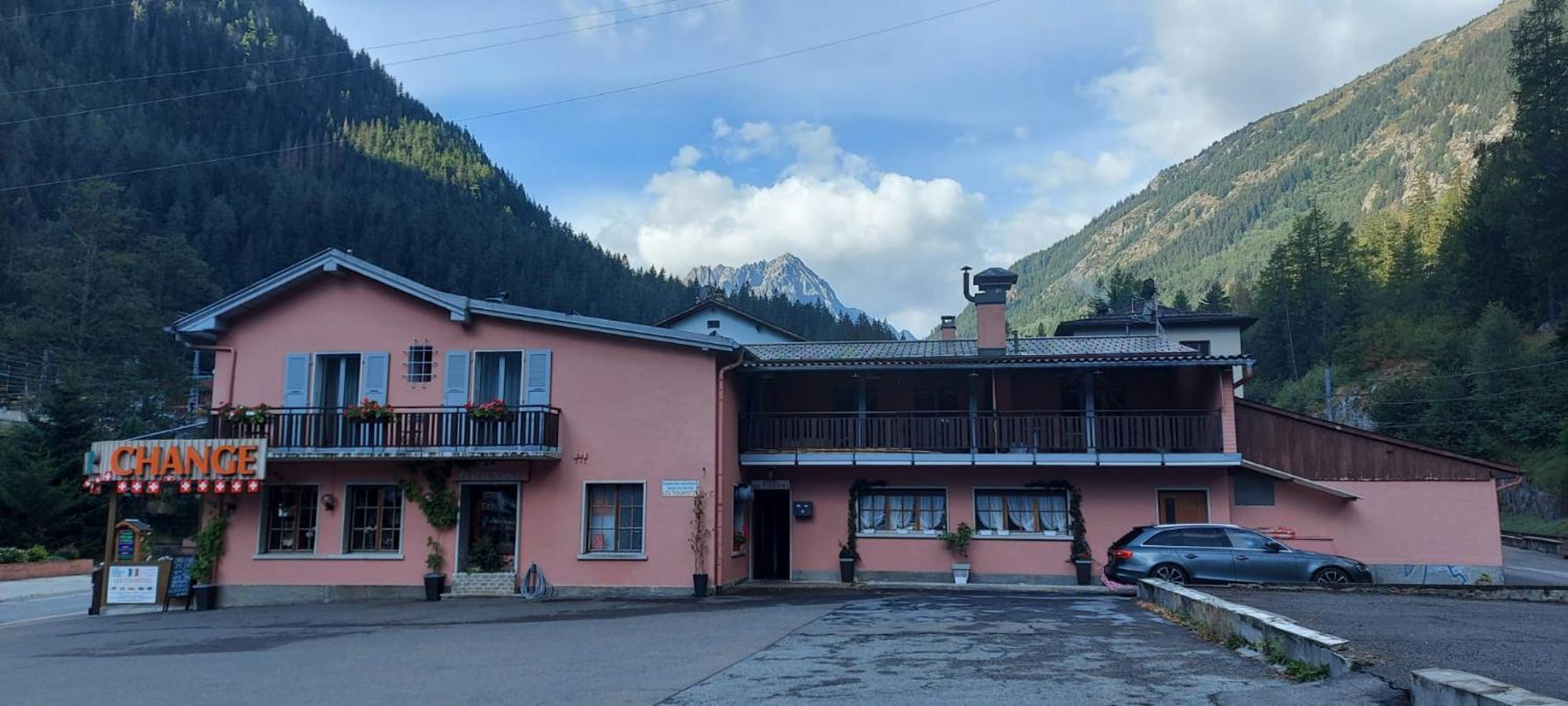 Les Touristes Otel Chatelard Dış mekan fotoğraf